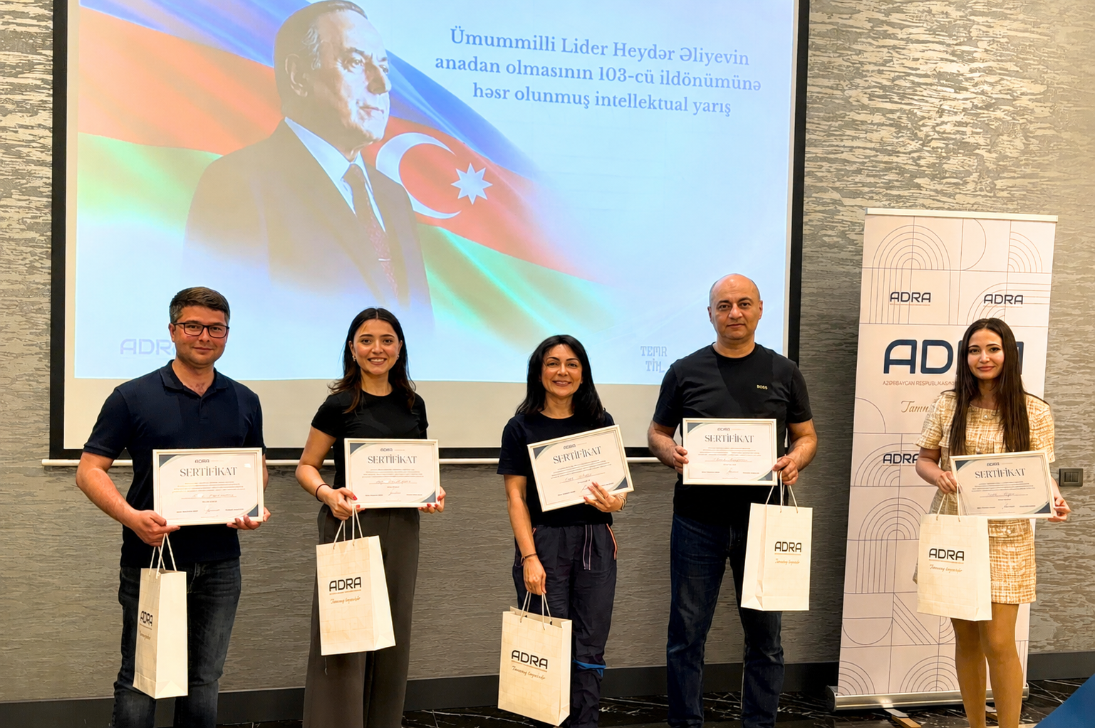  Ümümmilli Lider H.Əliyevin anadan olmasının 103-cü ildönümü münasibətilə ADRA əməkdaşları arasında intellektual yarış keçirilib